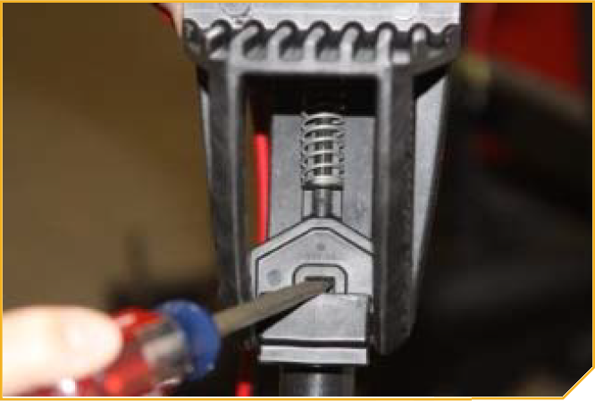 T-Bar_Replacement-__Pry_bar_positioned_to_lift_T_Bar.png